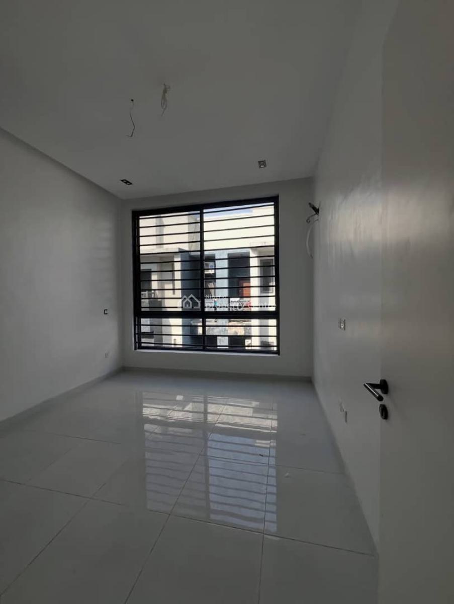 Spacious 2 Bedroom Apartment, Ologolo, Lekki, Lagos, Flat / Apartment for Rent