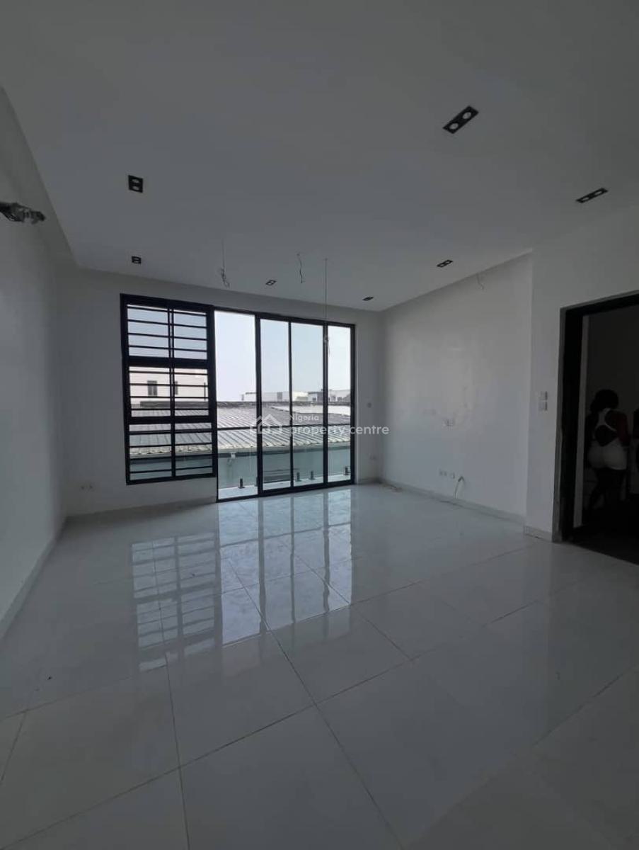 Spacious 2 Bedroom Apartment, Ologolo, Lekki, Lagos, Flat / Apartment for Rent