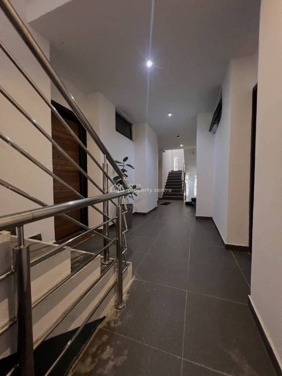 Spacious 2 Bedroom Apartment, Ologolo, Lekki, Lagos, Flat / Apartment for Rent