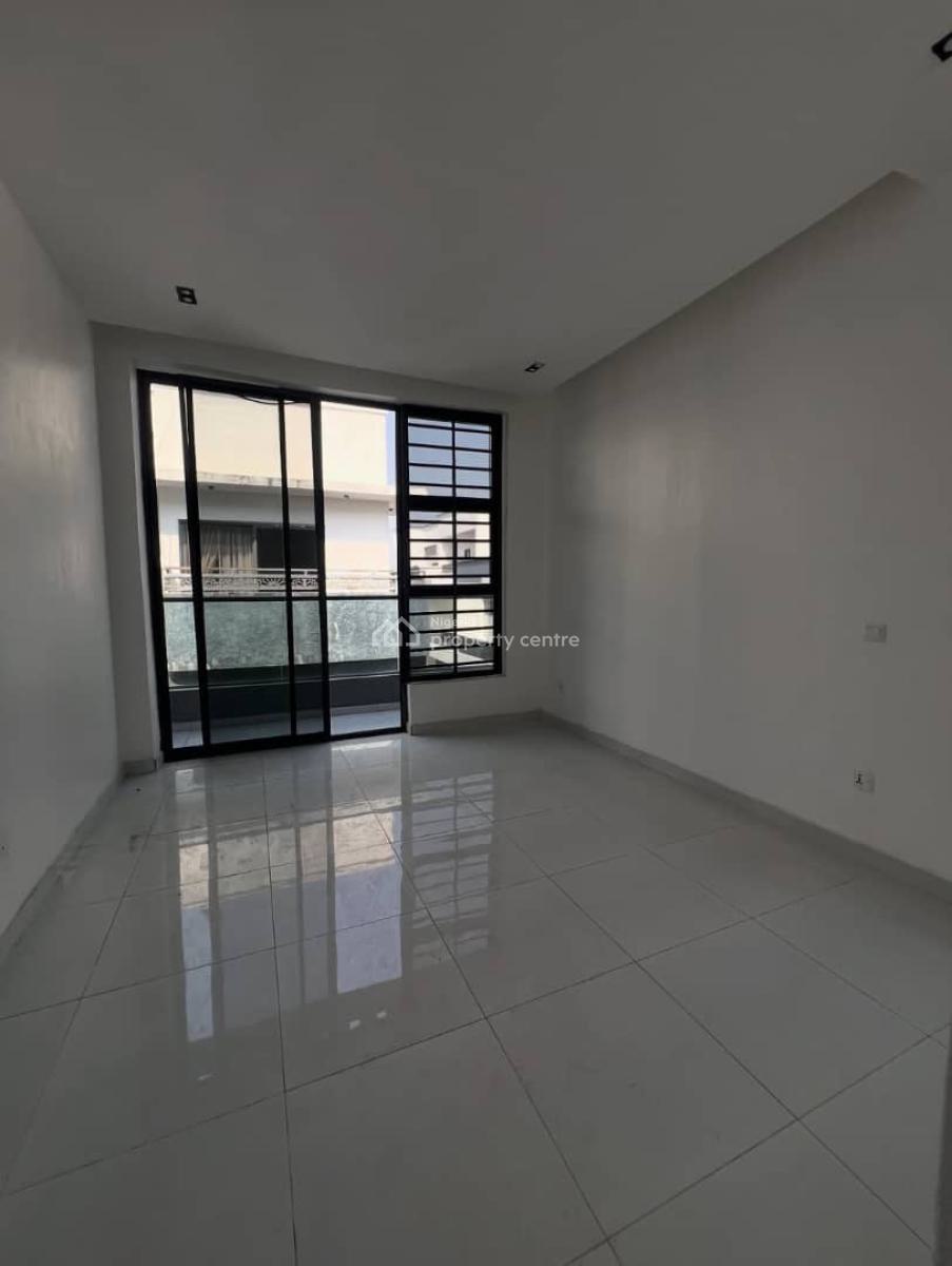 Spacious 2 Bedroom Apartment, Ologolo, Lekki, Lagos, Flat / Apartment for Rent