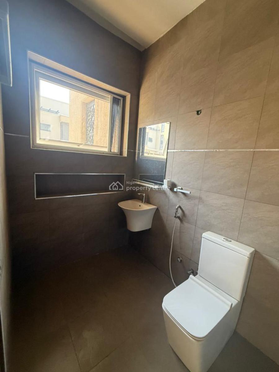 Newly Built 5 Bedrooms Semi-detached Duplex, Guzape Main, Guzape District, Abuja, Semi-detached Duplex for Rent
