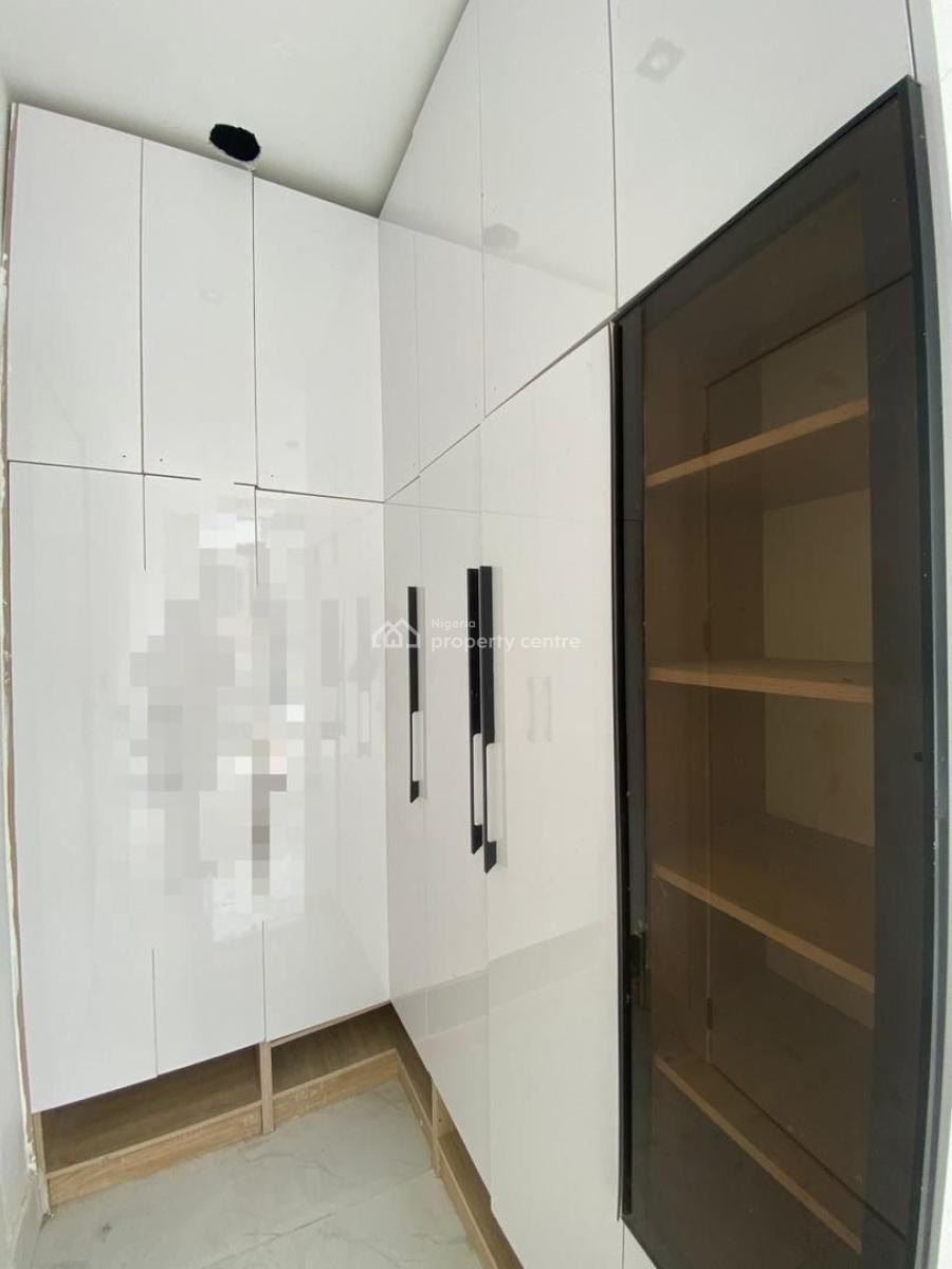 Well Designed 2 Bedroom Apartment Swimming Pool in a Serene and Secure, Lekki Phase 1, Lekki, Lagos, Flat / Apartment for Sale