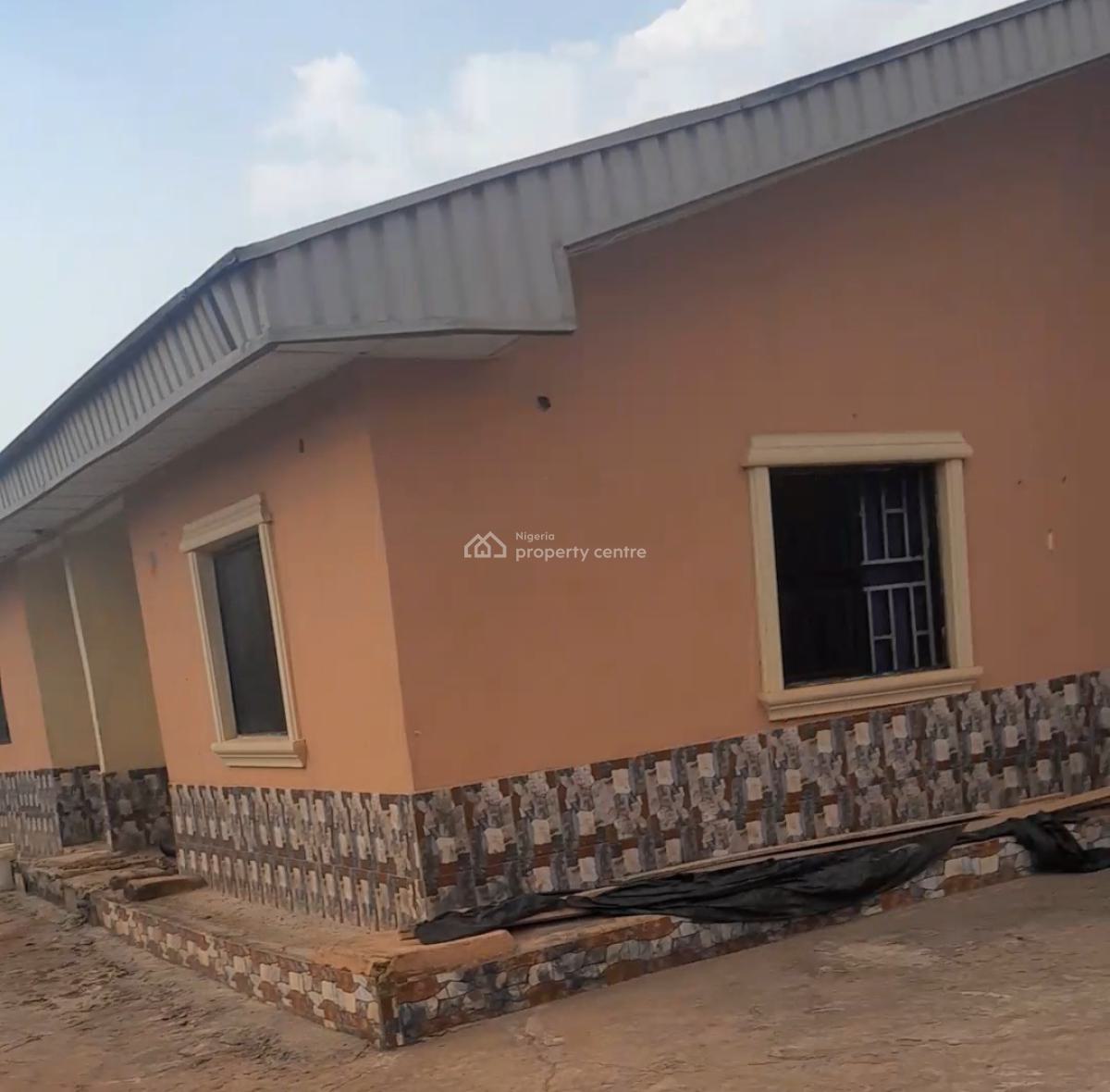 4 Bedroom Bungalow with 5 Toilets, 2 Bedrooms Flat 100ft By 100ft Land, Oko-central Road, Off Airport Road Gra, Benin, Oredo, Edo, Detached Bungalow for Sale