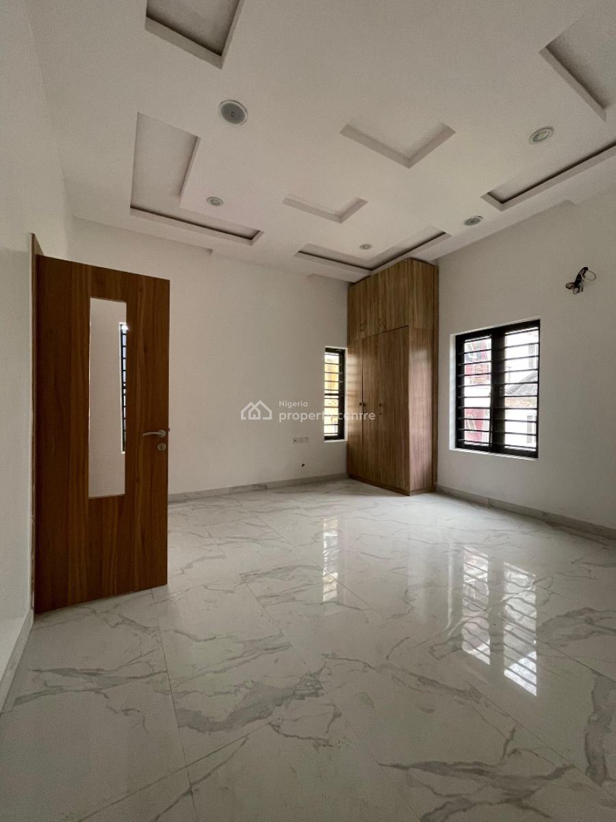 Spacious 5 Bedroom Detaced with Bq, Pool, Solar Inverter, Ikate Elegushi, Lekki, Lagos, Detached Duplex for Sale