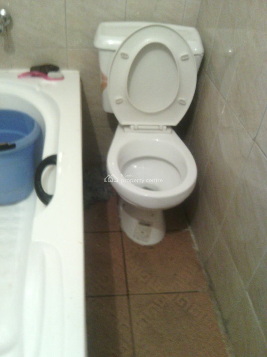 4 Bedroom Duplex with 2-bedroom Flat Bq, Maradeun Alabi Crescent, Gra Phase 2, Magodo, Lagos, Semi-detached Duplex for Rent