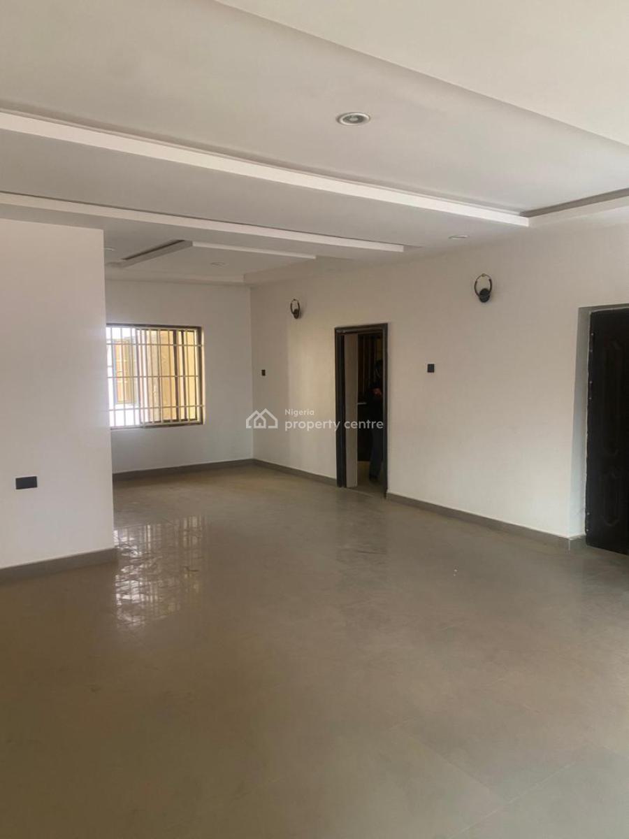 Stunning 3 Bedroom Flat on The Ground Floor Along a Tarred Road, Jahi, Abuja, Flat / Apartment for Rent