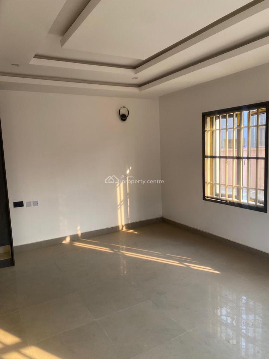 Stunning 3 Bedroom Flat on The Ground Floor Along a Tarred Road, Jahi, Abuja, Flat / Apartment for Rent