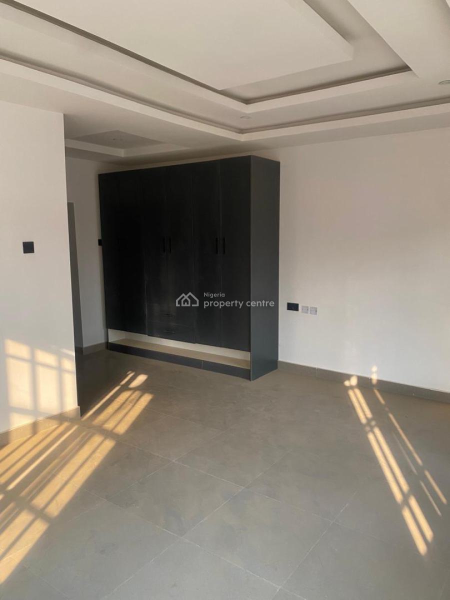 Stunning 3 Bedroom Flat on The Ground Floor Along a Tarred Road, Jahi, Abuja, Flat / Apartment for Rent