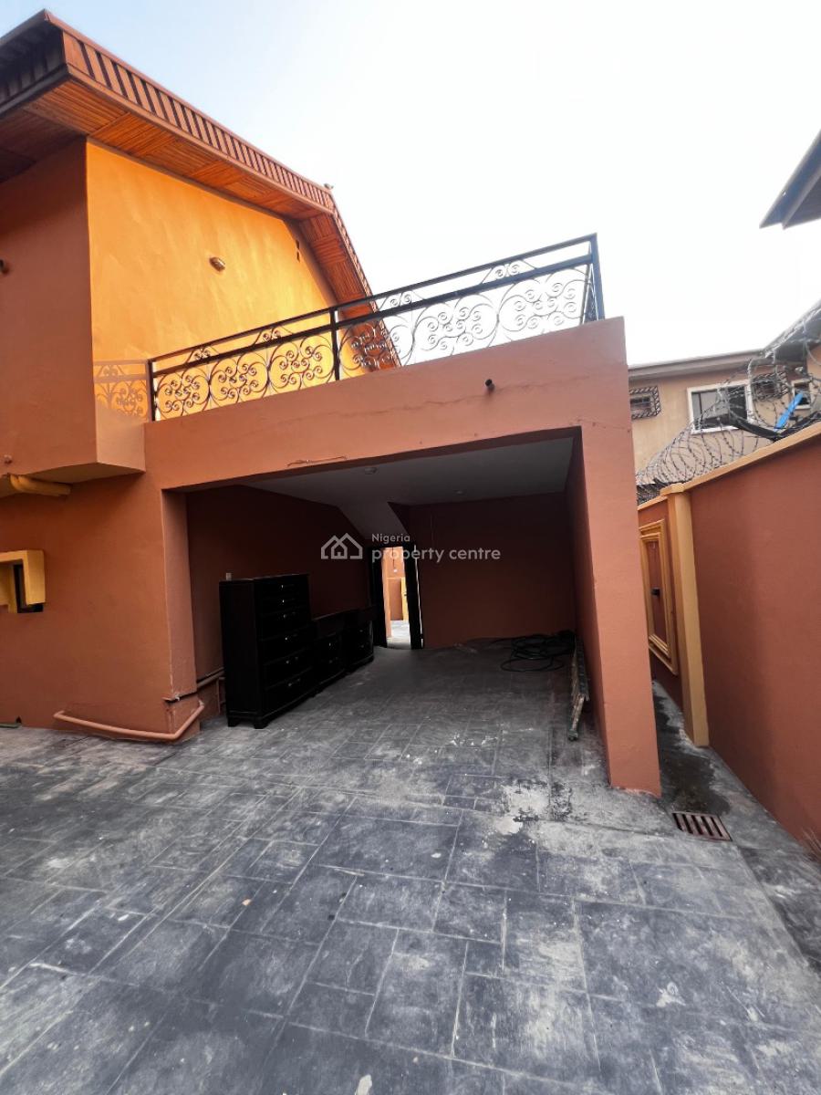 Spacious 3-bedroom Duplex with 2 Living Rooms and Sit-out, Thomas Estate, Ajah, Lagos, Flat / Apartment for Rent