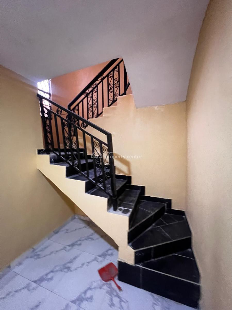 Spacious 3-bedroom Duplex with 2 Living Rooms and Sit-out, Thomas Estate, Ajah, Lagos, Flat / Apartment for Rent
