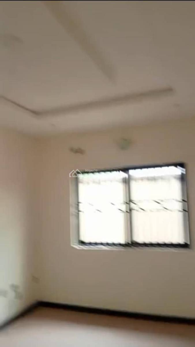 Lovely 3 Bedroom Flat, Omole Phase 2, Ikeja, Lagos, Flat / Apartment for Rent
