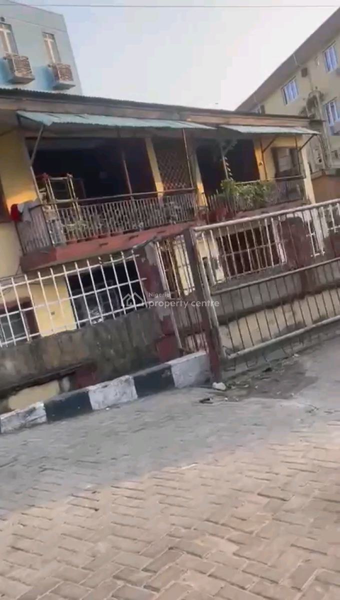 Block of 4 Flats, Iwaya Road, Iwaya, Yaba, Lagos, Block of Flats for Sale
