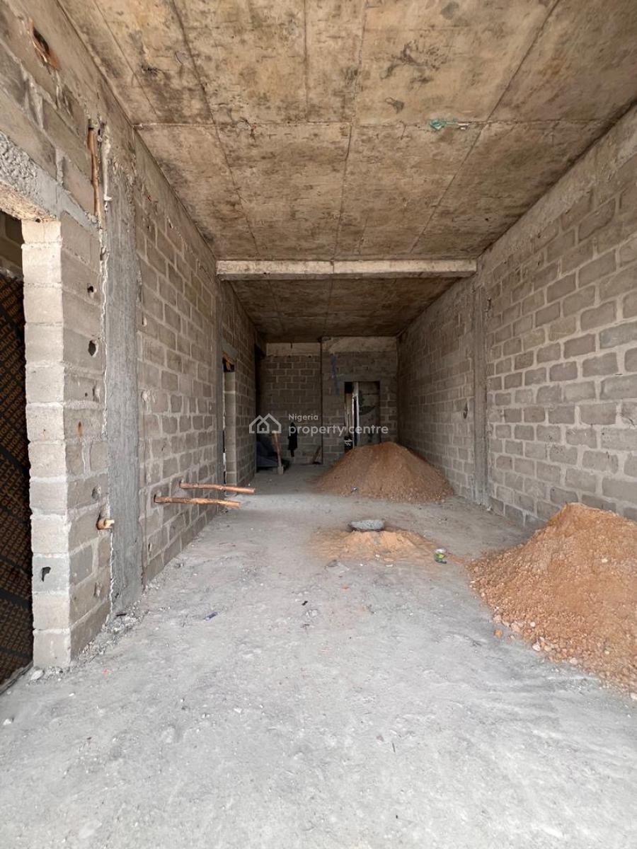 Spacious 2 Bedroom Apartment with Elevator, Swimming Pool & Gym, Lekki Phase 1, Lekki, Lagos, Flat / Apartment for Sale