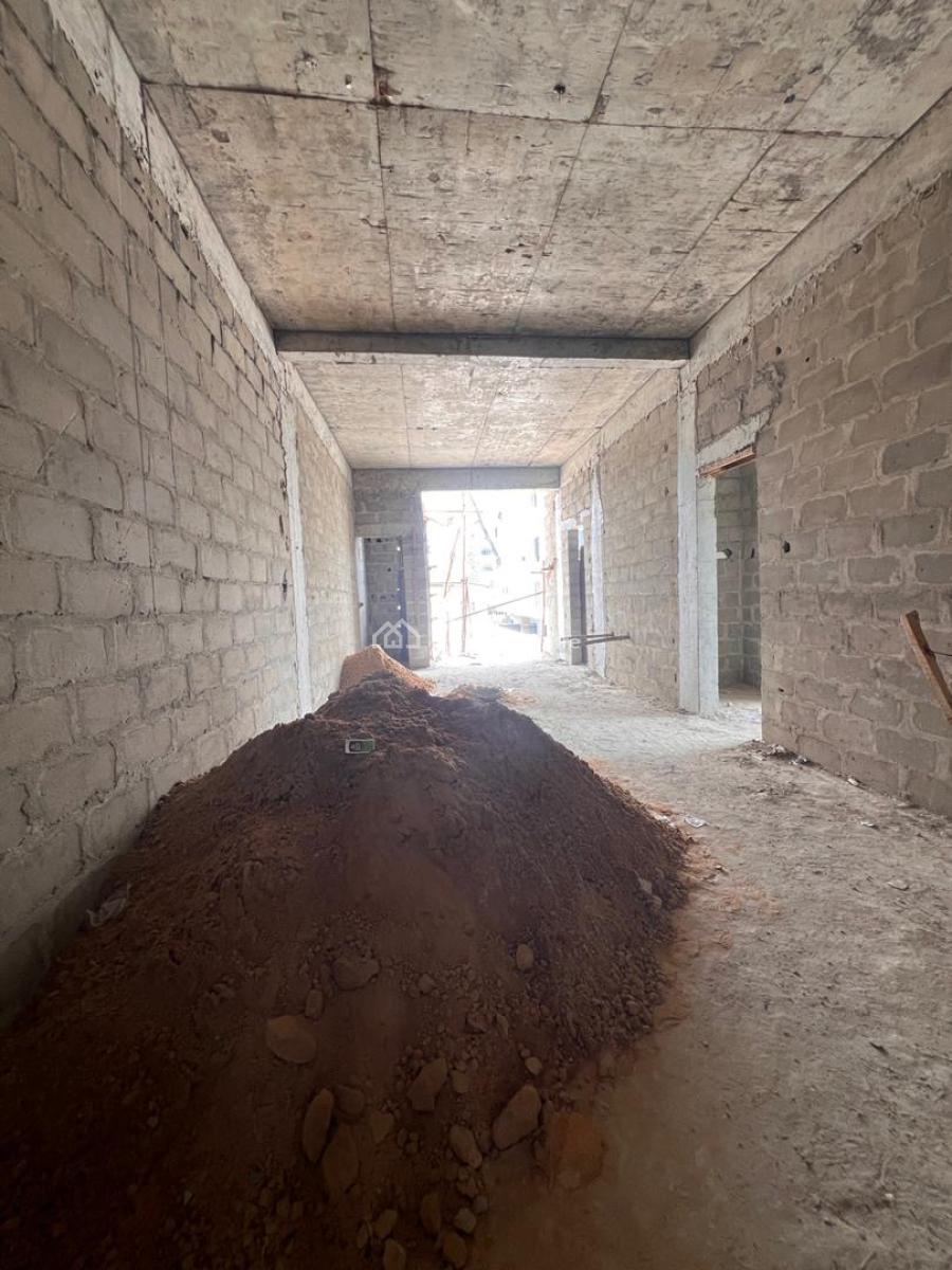 Spacious 2 Bedroom Apartment with Elevator, Swimming Pool & Gym, Lekki Phase 1, Lekki, Lagos, Flat / Apartment for Sale