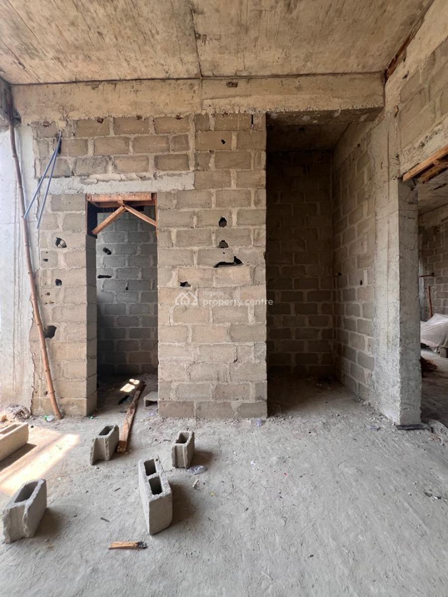 Spacious 2 Bedroom Apartment with Elevator, Swimming Pool & Gym, Lekki Phase 1, Lekki, Lagos, Flat / Apartment for Sale