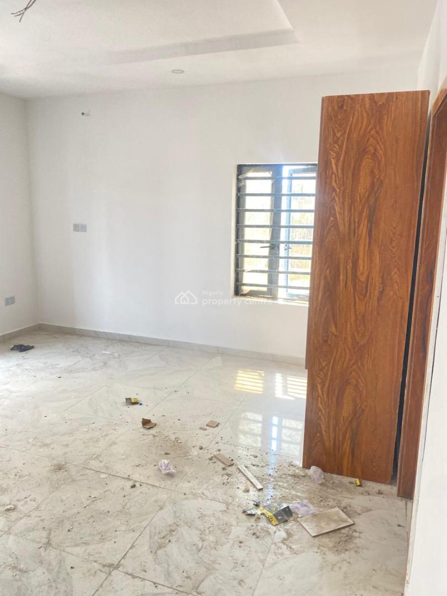 Standard 2 Bedroom Apartment, Ikota, Lekki, Lagos, Flat / Apartment for Rent