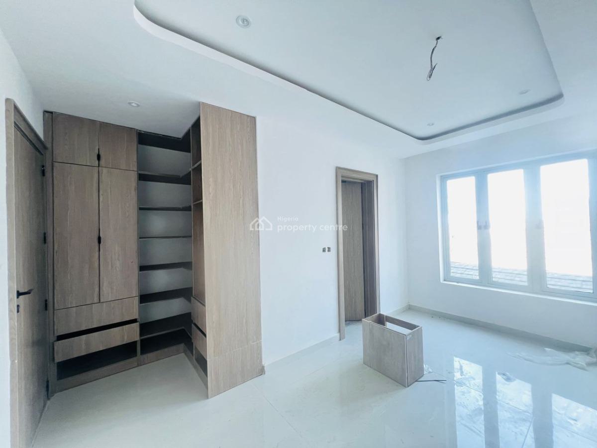 Luxury 2 Bedroom Apartments, Lekki Phase 1, Lekki, Lagos, Flat / Apartment for Sale