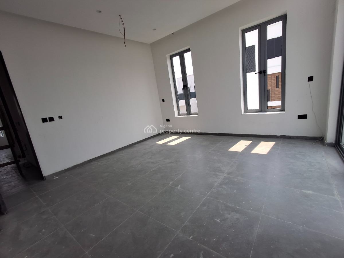 Self Compound 3 Bedroom Terraced Duplex with Bq, Lekki Phase 1, Lekki, Lagos, House for Sale