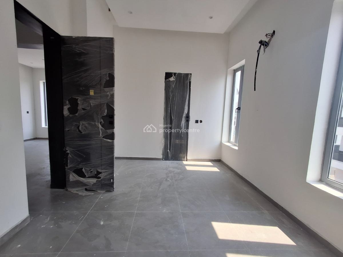 Self Compound 3 Bedroom Terraced Duplex with Bq, Lekki Phase 1, Lekki, Lagos, House for Sale