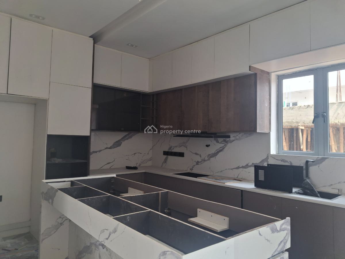 Self Compound 3 Bedroom Terraced Duplex with Bq, Lekki Phase 1, Lekki, Lagos, House for Sale