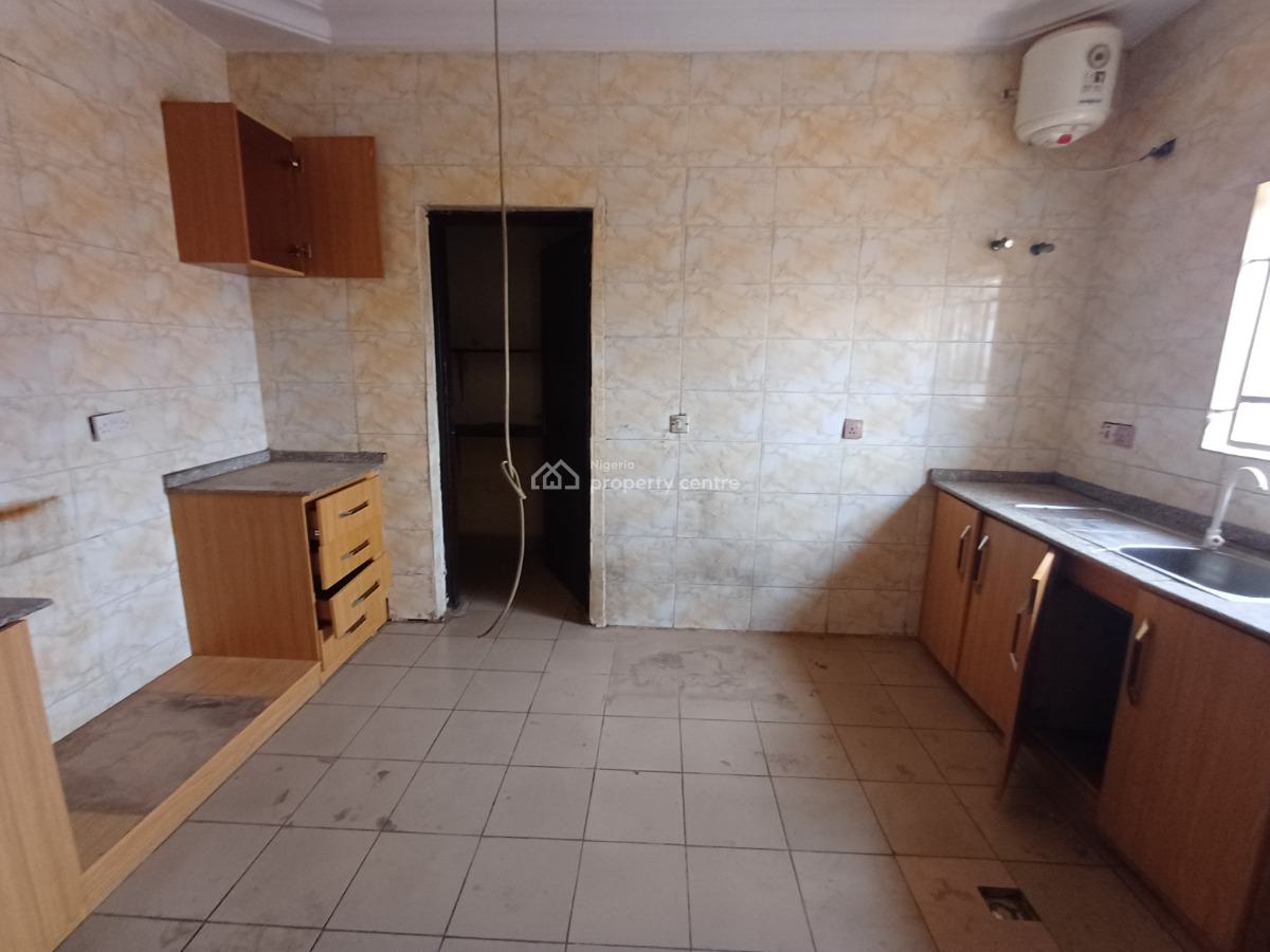 Lovely Spacious 2 Bedroom Flat on The Third Floor, Wuye, Abuja, Flat / Apartment for Rent