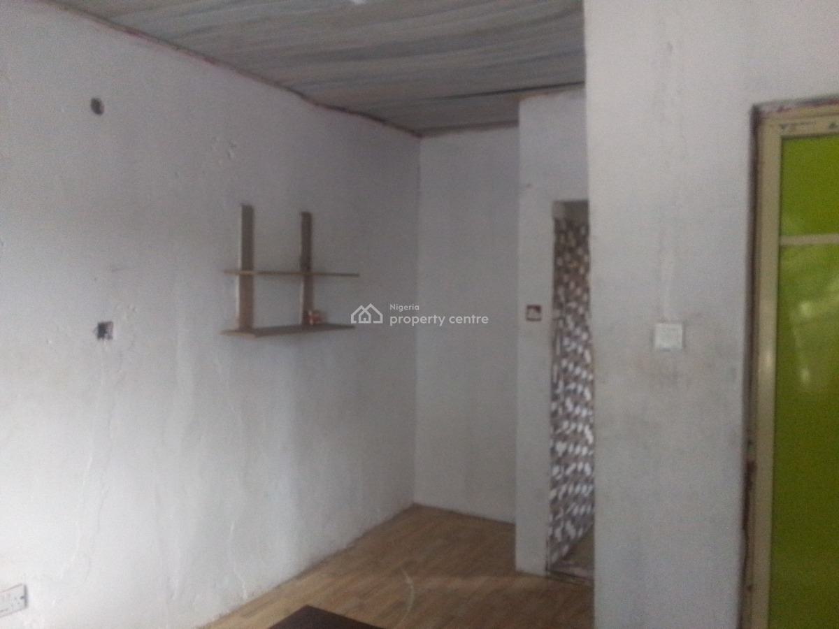 Luxury Self Contain with Excellent Features, Nurudeen Dali Street, Ogombo, Ajah, Lagos, Self Contain (single Rooms) for Rent