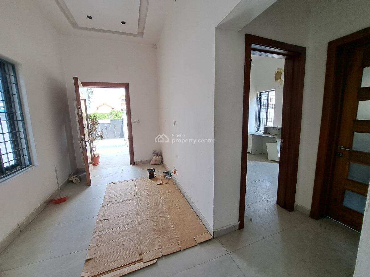 Contemporary 5 Bedroom Duplex with 2 Rooms Bq, Acs & Gen Set, Lekki Phase 1, Lekki, Lagos, Detached Duplex for Rent