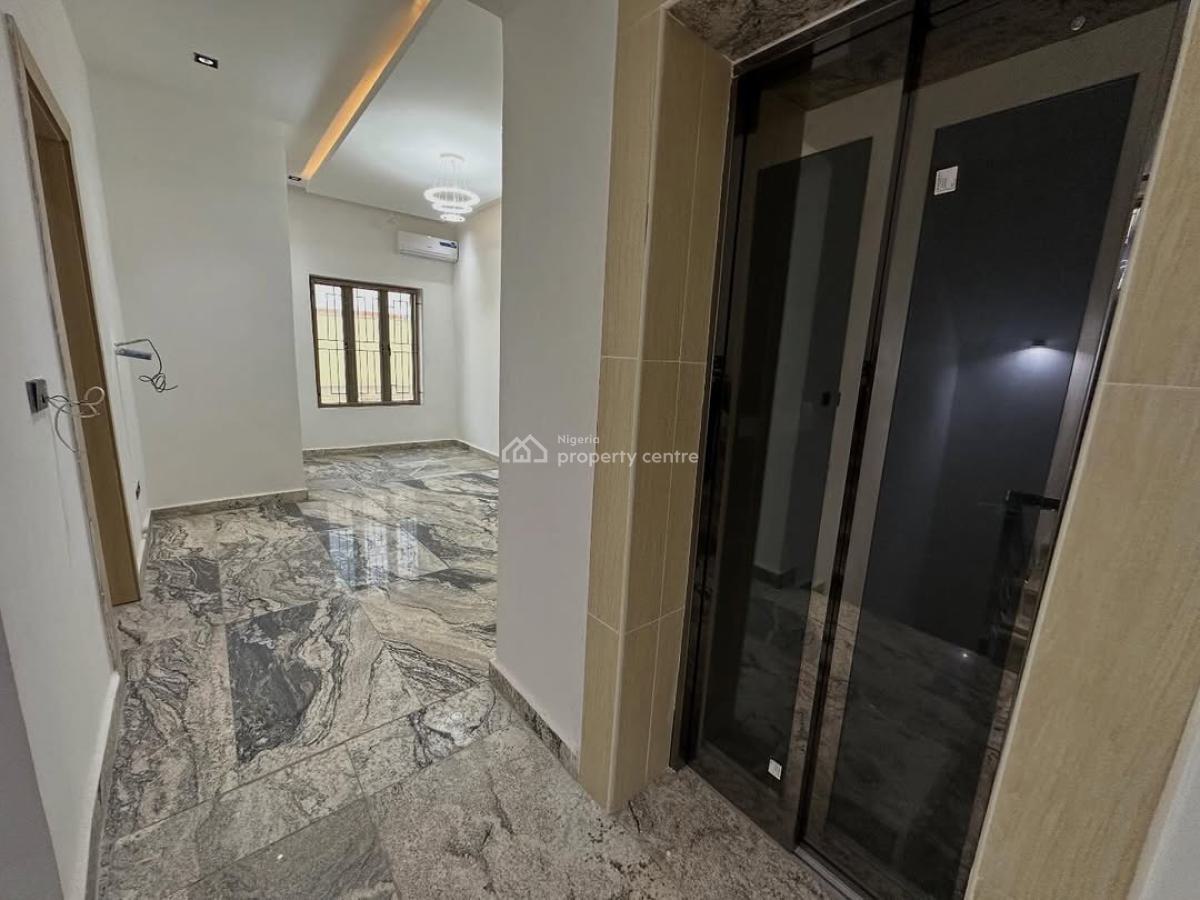 Elegant 6 Bedroom Terraced Duplex with 3 Living Room and a Bq, Wuse, Abuja, Terraced Duplex for Sale