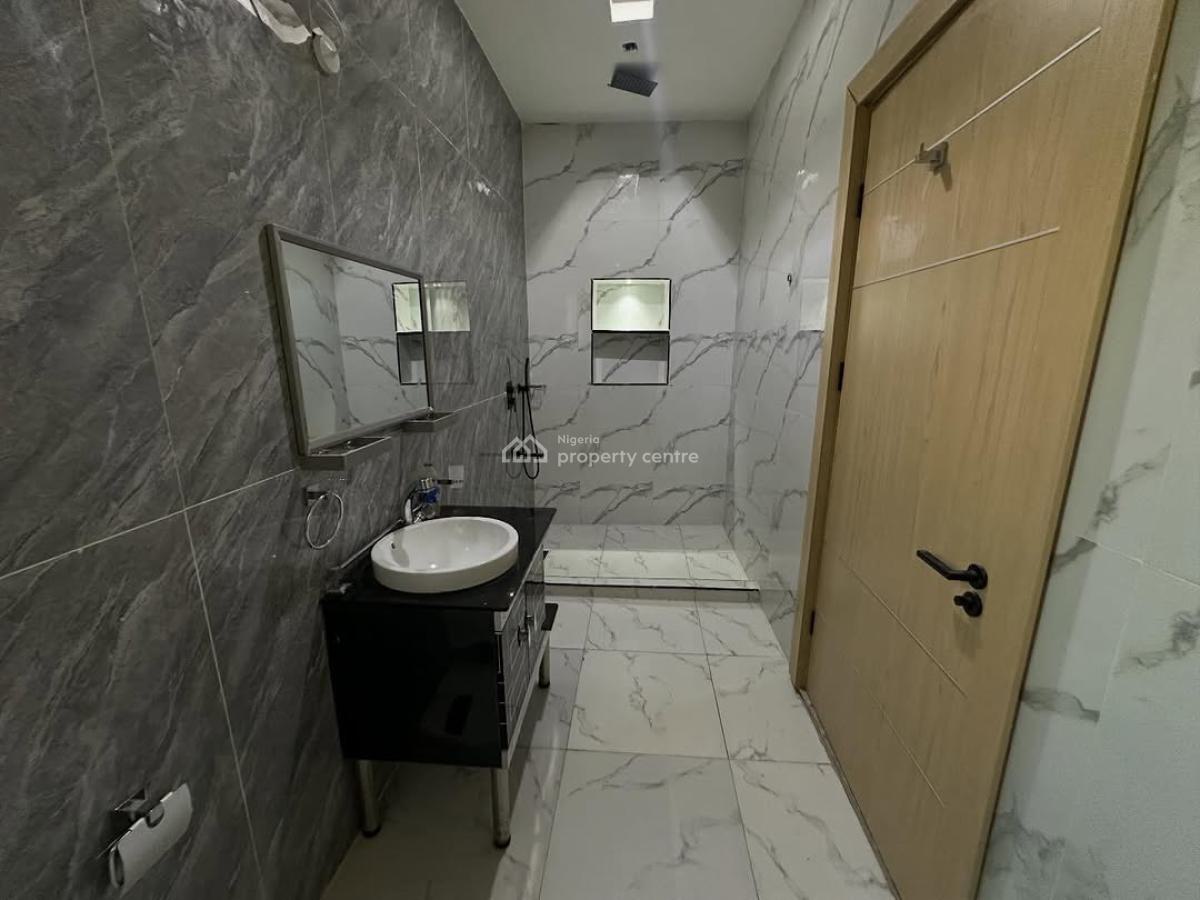 Elegant 6 Bedroom Terraced Duplex with 3 Living Room and a Bq, Wuse, Abuja, Terraced Duplex for Sale