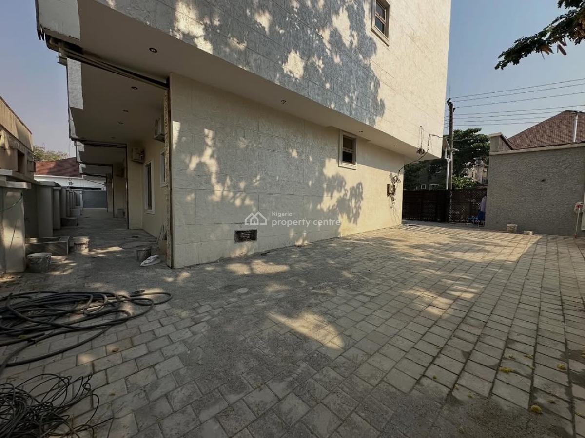 Elegant 6 Bedroom Terraced Duplex with 3 Living Room and a Bq, Wuse, Abuja, Terraced Duplex for Sale