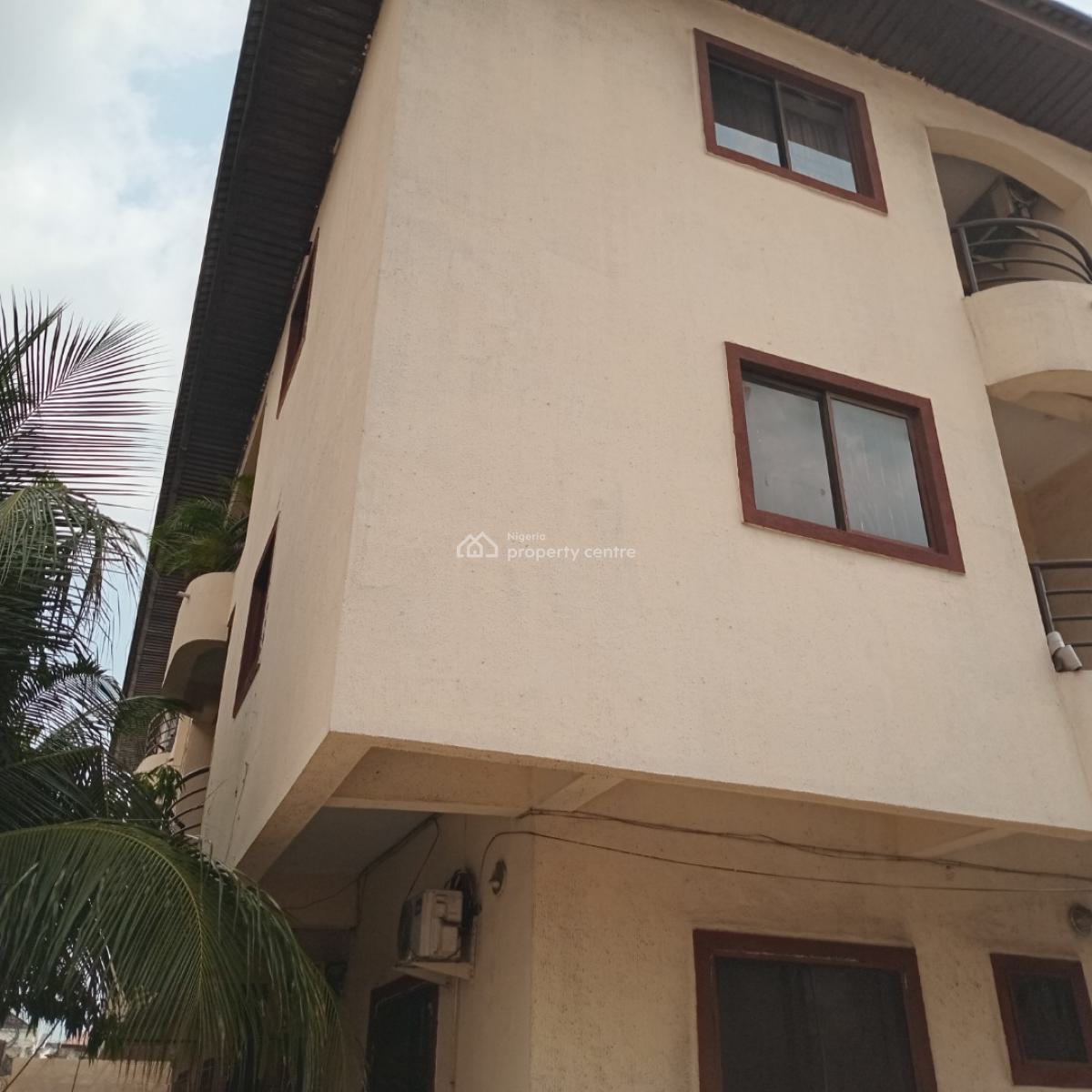 Block of 6 Units of 2-bedroom Flats Situated on a 550 Sqm, 4 Moleye Street, Yaba, Lagos, House for Sale