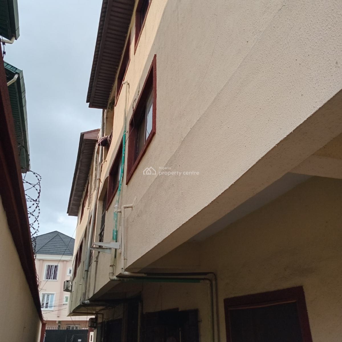 Block of 6 Units of 2-bedroom Flats Situated on a 550 Sqm, 4 Moleye Street, Yaba, Lagos, House for Sale