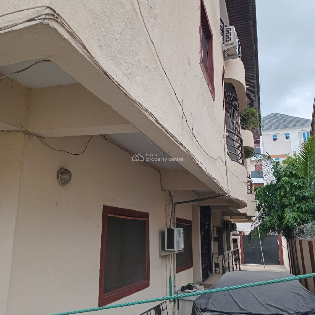 Block of 6 Units of 2-bedroom Flats Situated on a 550 Sqm, 4 Moleye Street, Yaba, Lagos, House for Sale
