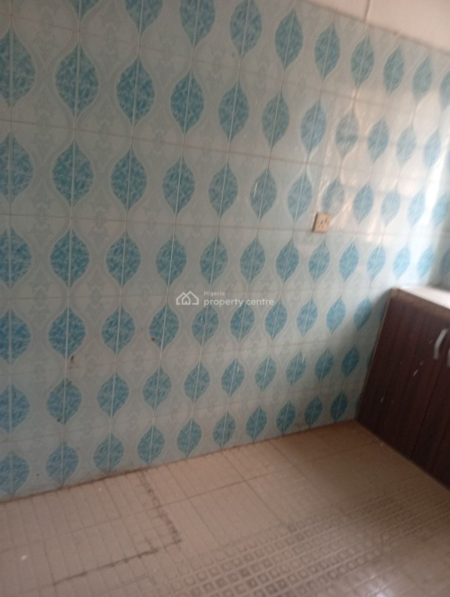 Executive  Mini Flat, Cele Bus Stop Alagbole, Ojodu Berger, Ojodu, Lagos, Mini Flat (room and Parlour) for Rent