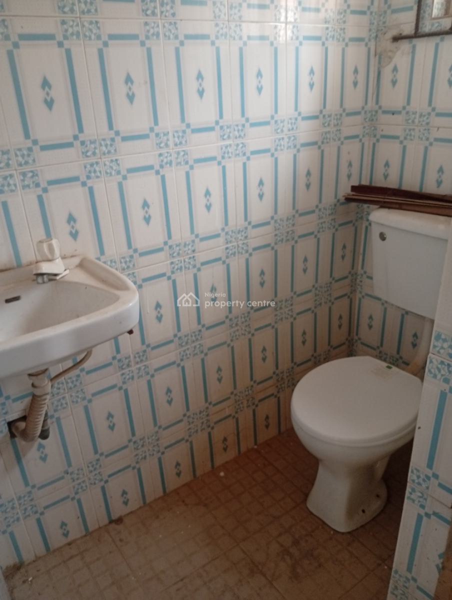 Executive  Mini Flat, Cele Bus Stop Alagbole, Ojodu Berger, Ojodu, Lagos, Mini Flat (room and Parlour) for Rent