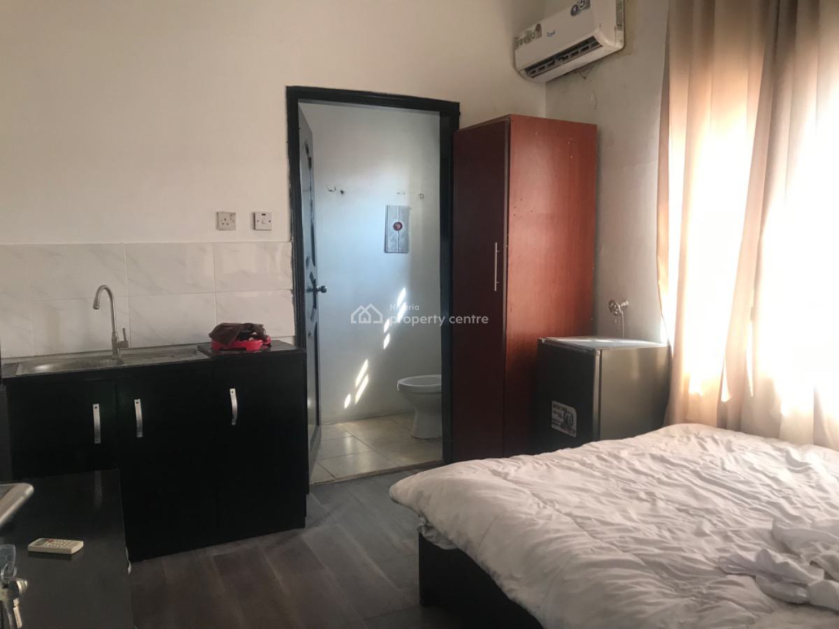 Fully Furnished Studio Apartment, Awudu Ekpegha, Lekki Phase 1, Lekki, Lagos, Self Contain (single Rooms) Short Let