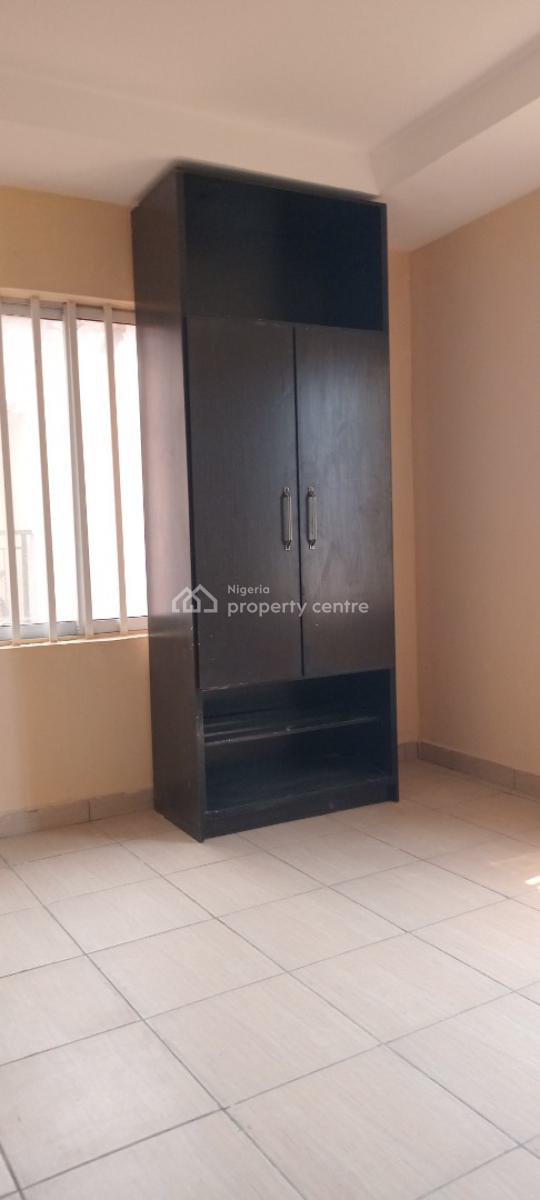 2 Bedroom Apartment, Off Mobil Road, Ilaje, Ajah, Lagos, Flat / Apartment for Rent