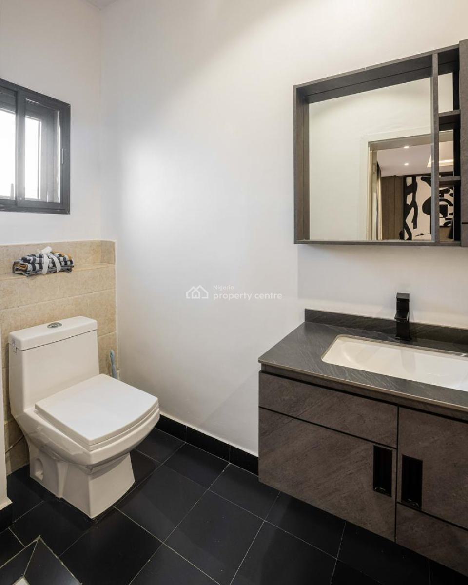 Beautiful 2 Bedroom Apartment with Pool and Gym, Lekki Phase 1, Lekki, Lagos, Flat / Apartment Short Let