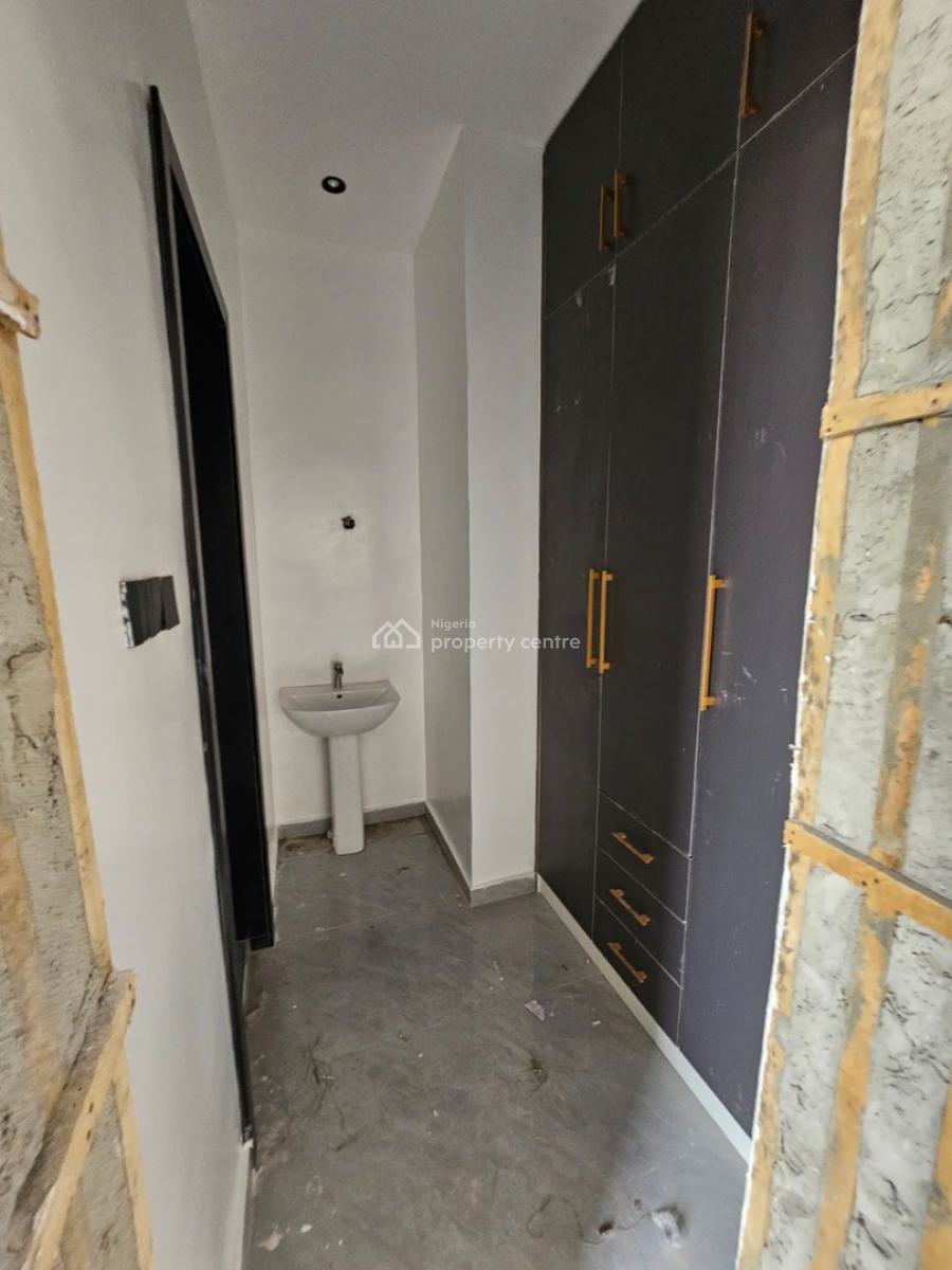 Lovely Built 5 Bedroom Terrace Duplex, Ajao Estate (9 Minutes From International Airport), Ikeja, Lagos, Terraced Duplex for Sale