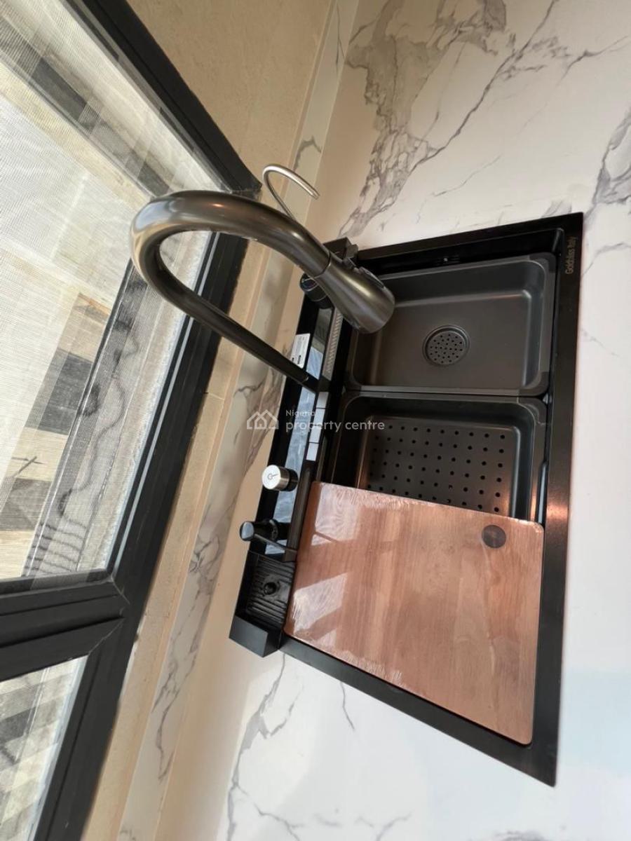 Luxury 3 Bedrooms Penthouse with a Bq, Richmond Pearl Estate Off Freedom Way Lekki Phase 1, Lekki, Lagos, House for Sale