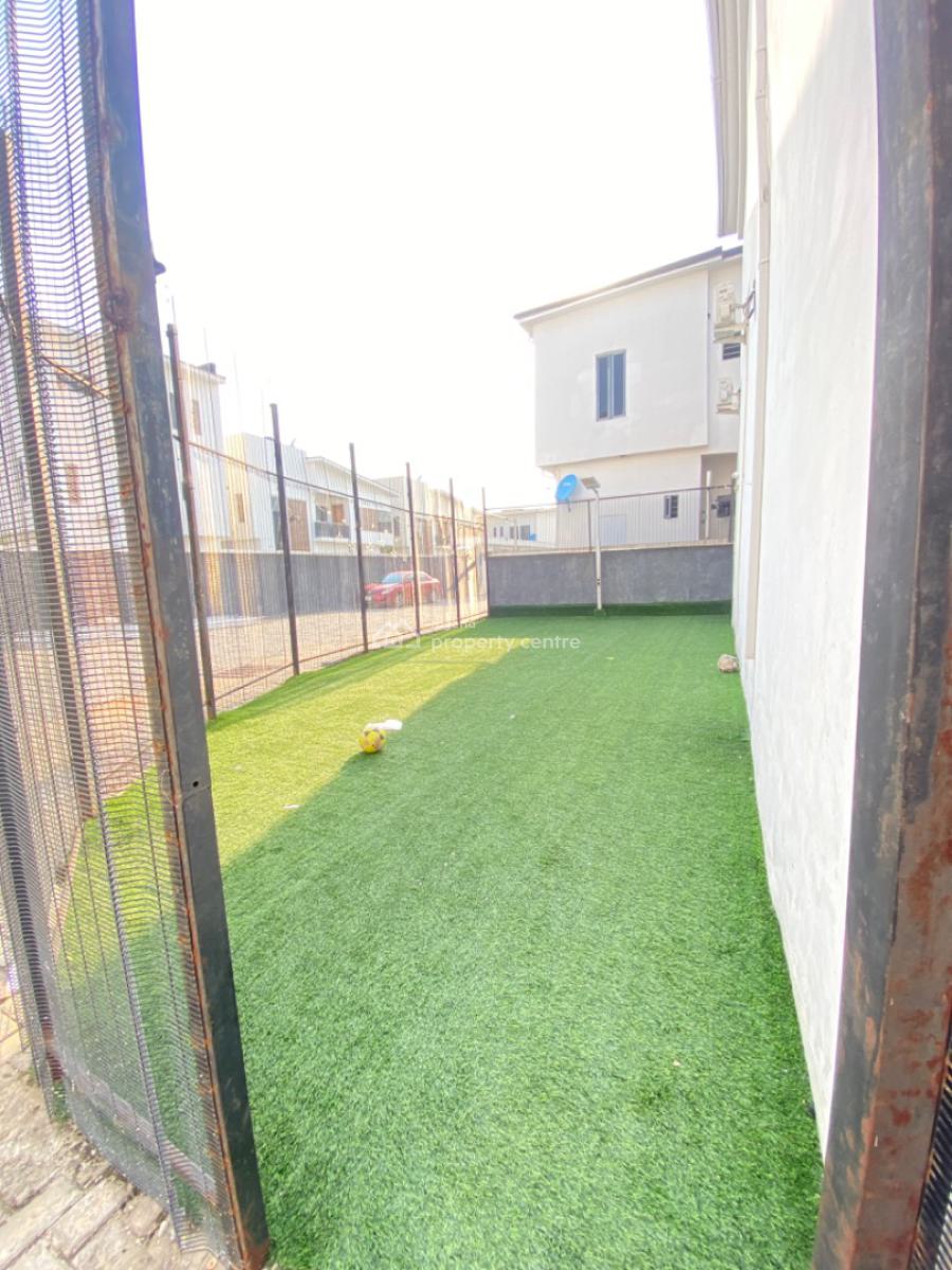 4 Bedroom Terrace Duplex with Pool, Star Link Internet, Solar and Gym, Vgc, Lekki, Lagos, Terraced Duplex for Rent