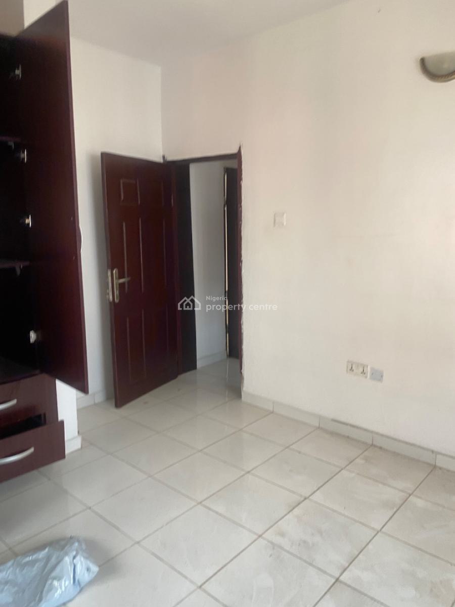 2-bedroom Flat, Unilag Estate, Gra Phase 1, Magodo, Lagos, Flat / Apartment for Rent