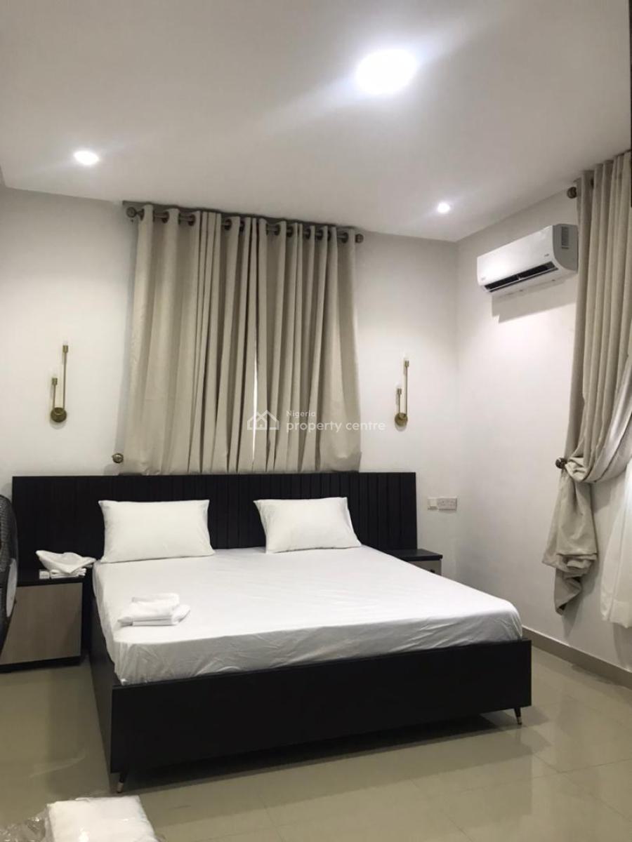 Fully Furnished and Serviced Room and Parlour Self Contain Apartment, Ikate, Lekki, Lagos, Hotel / Guest House Short Let