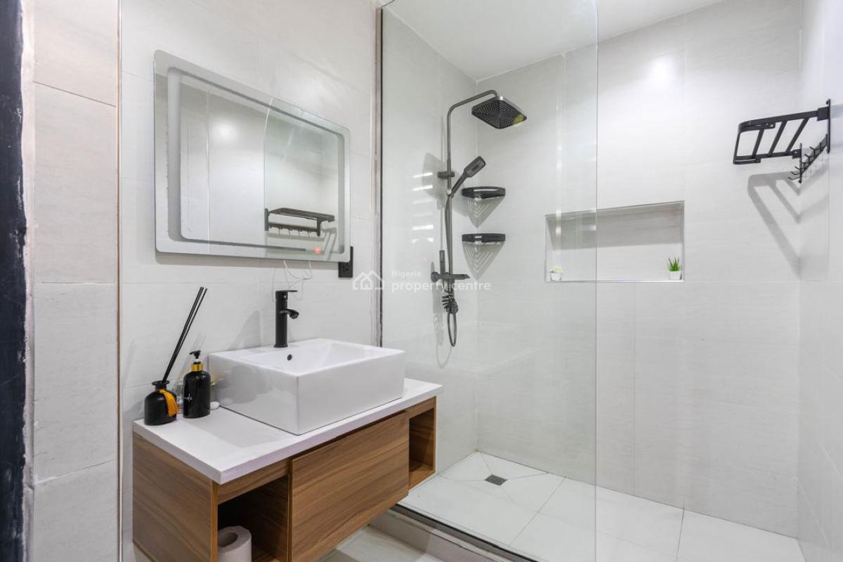 3 Bedroom Maisonette Apartment, Off Freedom Way, Lekki Phase 1, Lekki, Lagos, Flat / Apartment Short Let