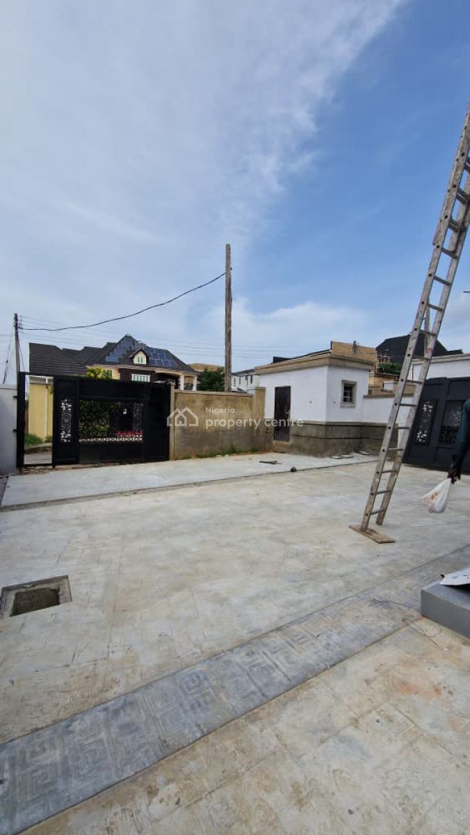 Premium Units of 3 Bedroom Flat on 3 Floors, Kolapo Ishola Gra, Akobo, Ibadan, Oyo, Block of Flats for Sale