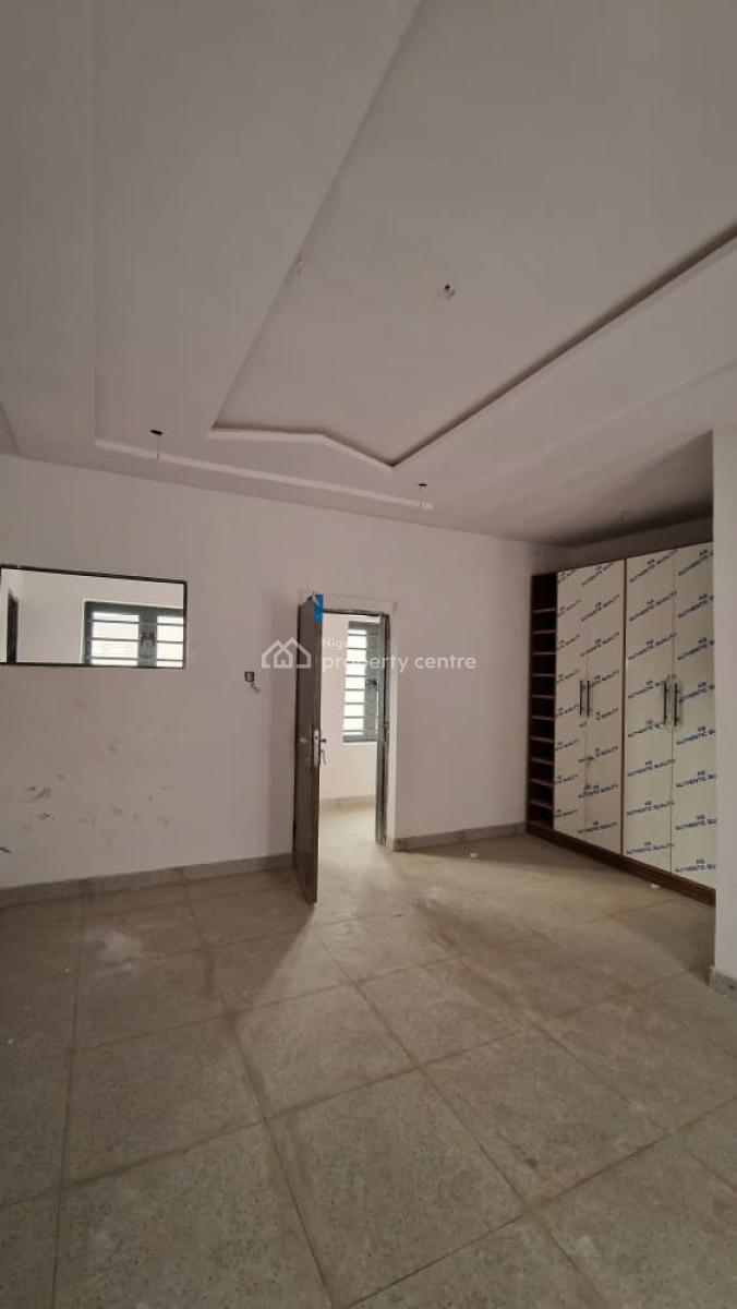 Premium Units of 3 Bedroom Flat on 3 Floors, Kolapo Ishola Gra, Akobo, Ibadan, Oyo, Block of Flats for Sale