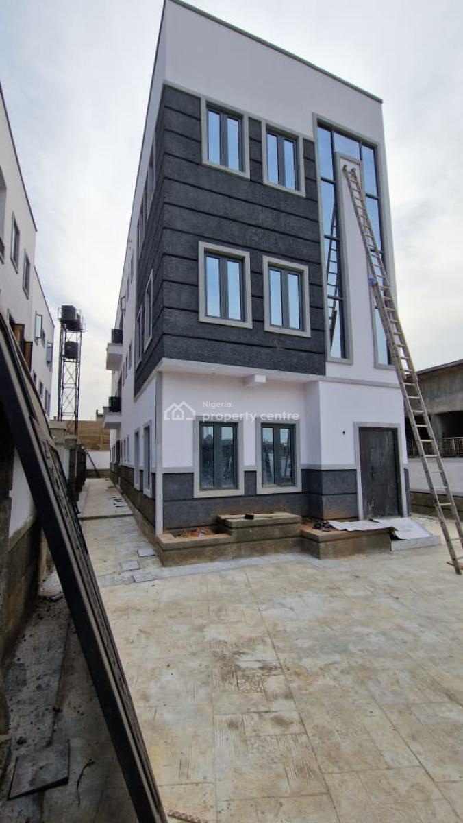Premium Units of 3 Bedroom Flat on 3 Floors, Kolapo Ishola Gra, Akobo, Ibadan, Oyo, Block of Flats for Sale
