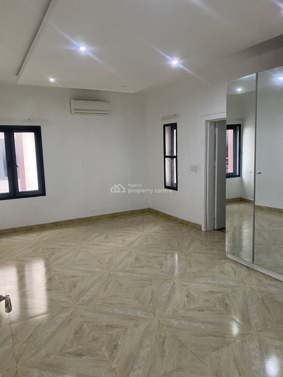 Fully Serviced 3 Bedrooms Apartment with Bq., Lekki Phase 1, Lekki, Lagos, Flat / Apartment for Rent