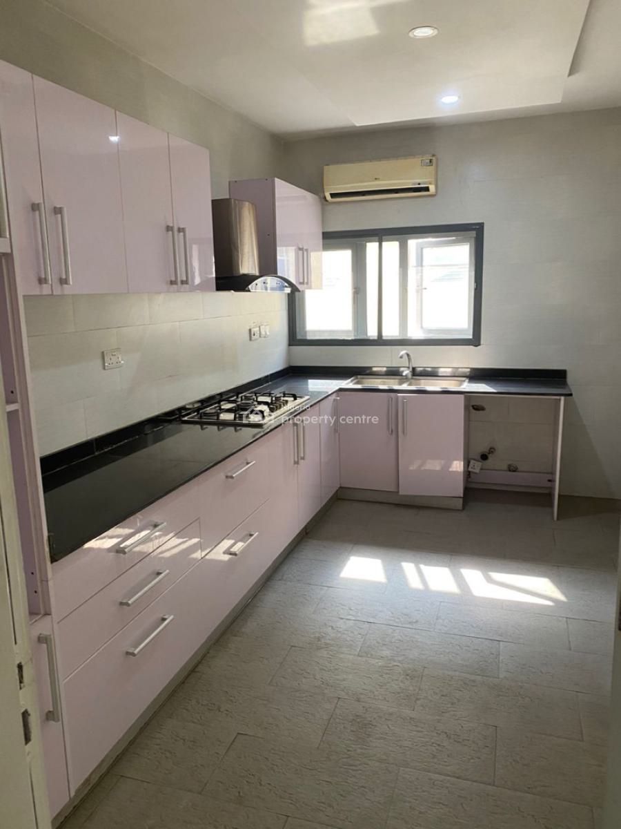 Fully Serviced 3 Bedrooms Apartment with Bq., Lekki Phase 1, Lekki, Lagos, Flat / Apartment for Rent