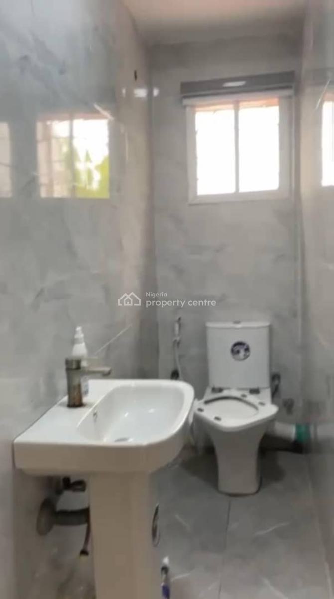 Lovely 2 Bedroom Flat, Gra, Ogudu, Lagos, Flat / Apartment for Rent